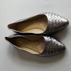 Trotter womens woven flats.  Size 11wide, Color silver